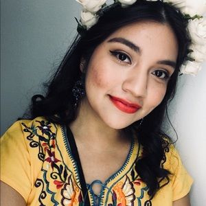 Meet your Posher, Yarely